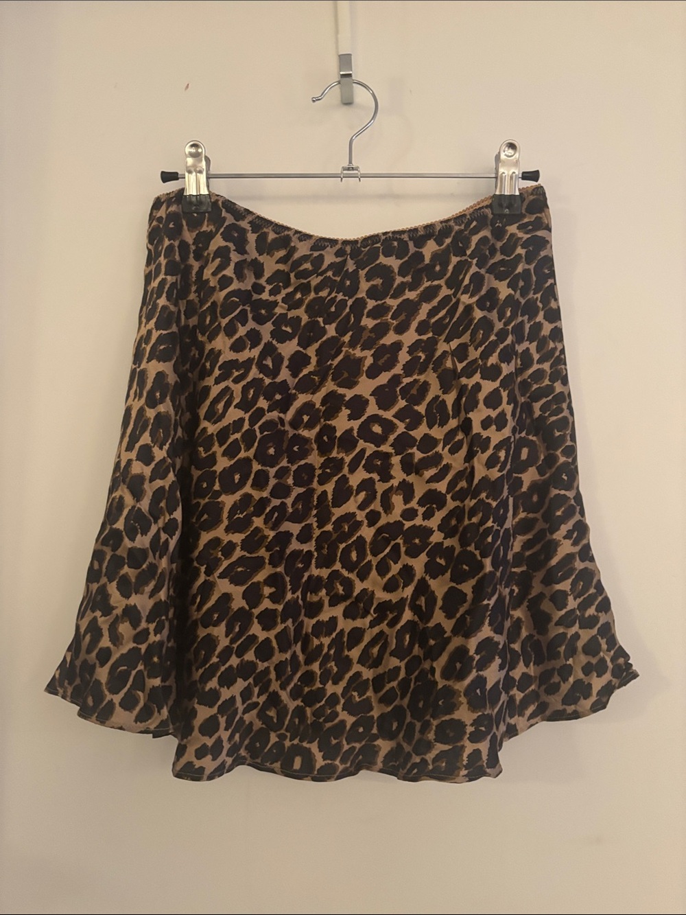 Reformation Edda 100% Silk Leopard Mini Skirt M Bow A-line Pull On Animal Print - Picture 7 of 10
